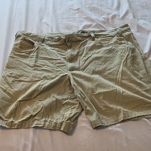 Duluth Trading Co Men's Cargo Shorts in Khaki